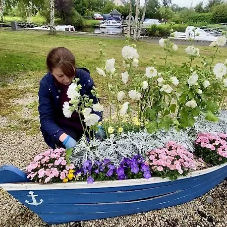 Leitrim Quay - Riverside 8 * County Leitrim