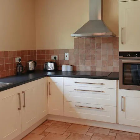 Ferienhaus Leitrim Quay - Riverside 8 *