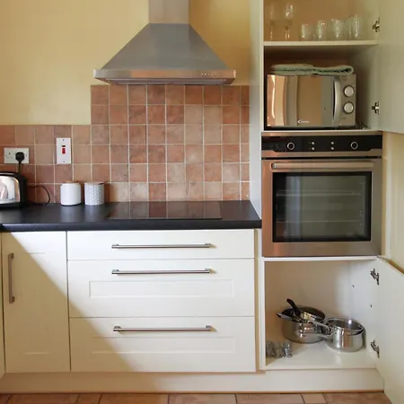 Leitrim Quay - Riverside 8 * County Leitrim