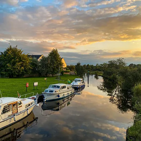 Casa de Férias Leitrim Quay - Riverside 8 County Leitrim